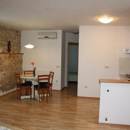 In With Terrace, Air Condition, Wifi