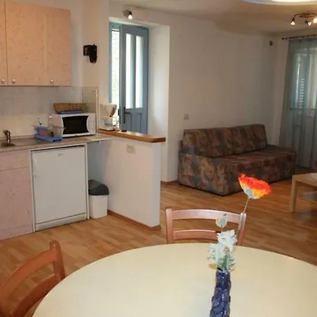 Apartment In With Terrace, Air Condition, Wifi *